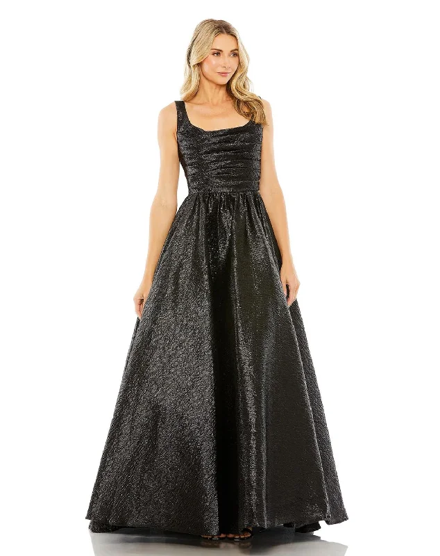 Women's Night-Out Outfit Mac Duggal 68349 Long Metallic Pleated Bodice Ball Gown