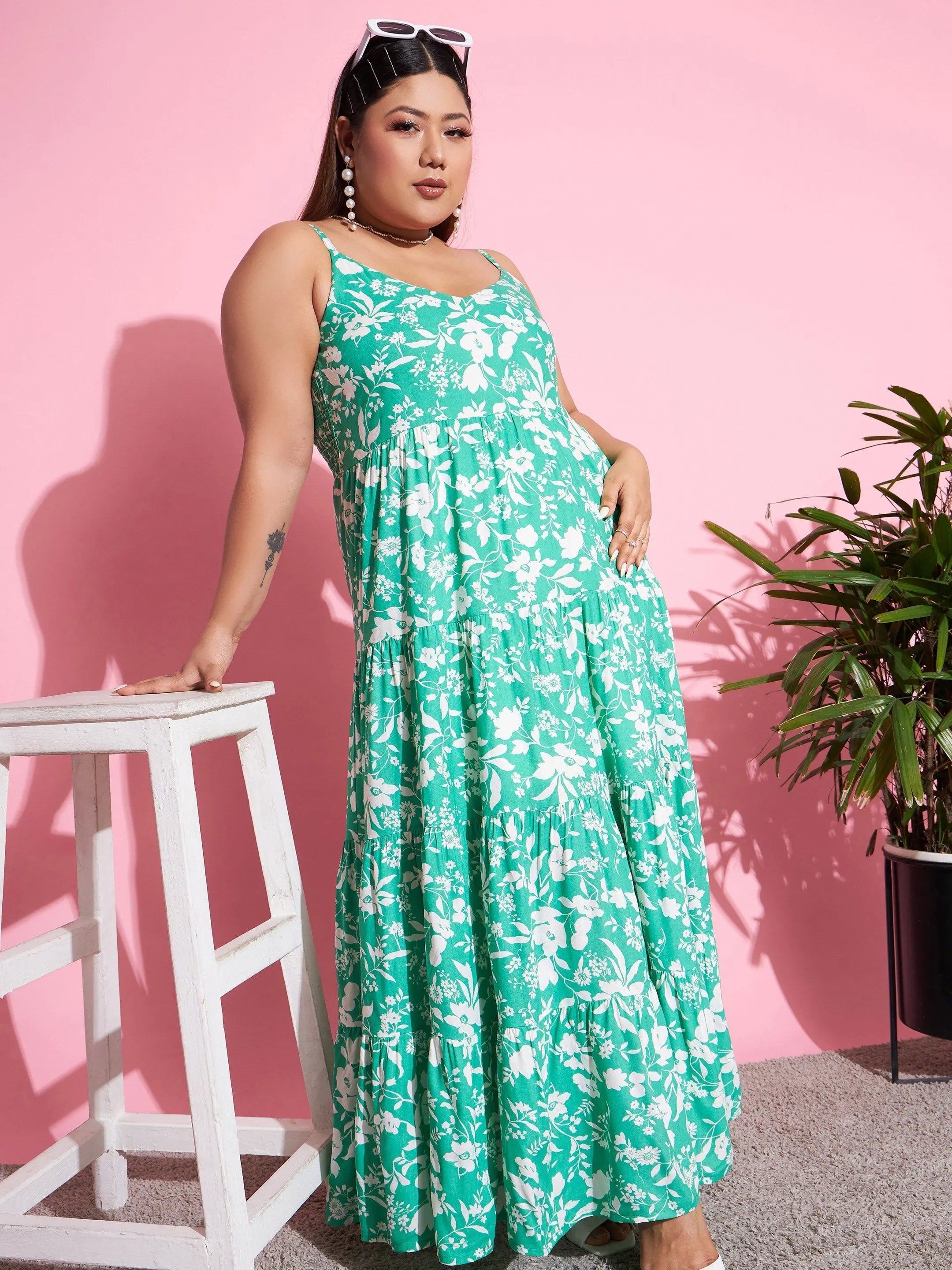 Women's Vintage-Inspired Outfit Women Green & White Floral Rayon Tiered Maxi Dress