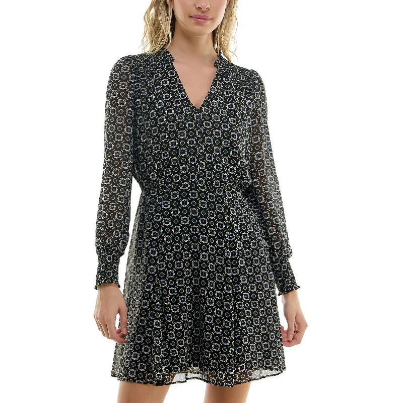 Women's Tailored Outfit BCX Womens Juniors Printed Smocked Mini Dress