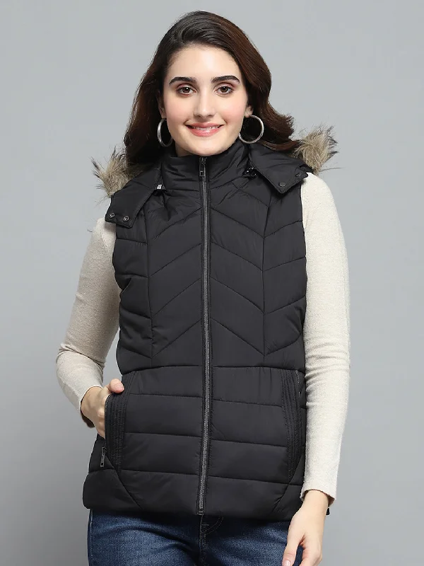 Women's Vacation Outfit Set Women Black Solid Detachable Hood Sleeveless Jacket