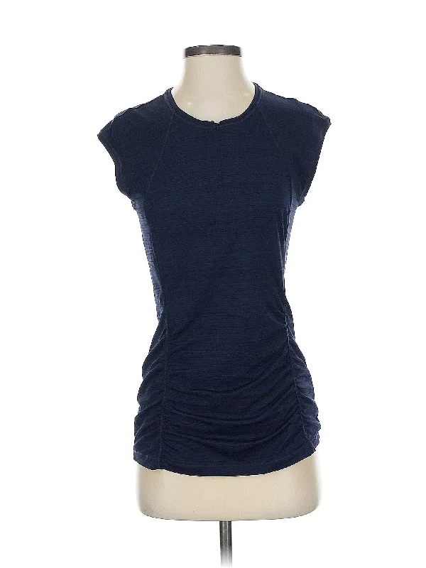 Women's Chic Apparel Sleeveless T Shirt