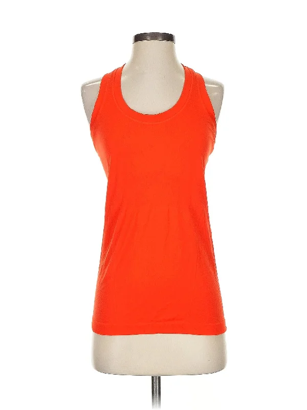 Women's Plus-Size Outfit Sleeveless Top